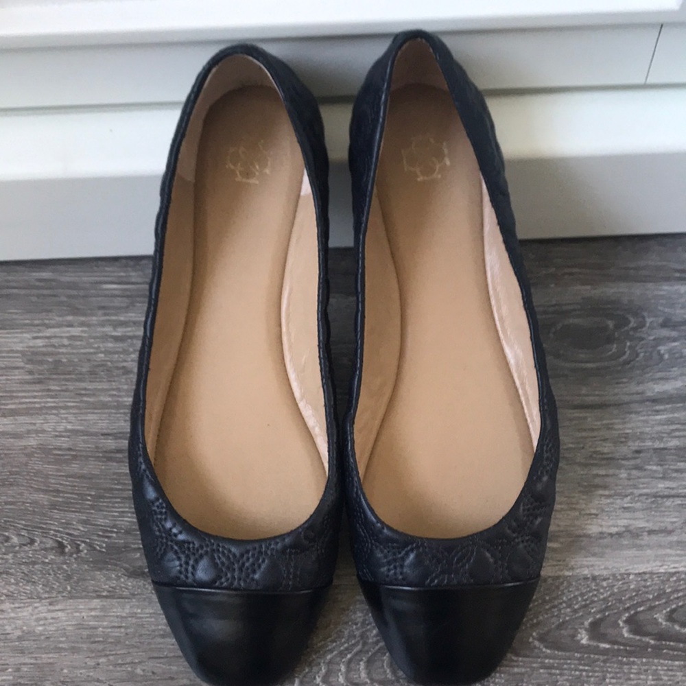 Ann Taylor black leather flats Size 9